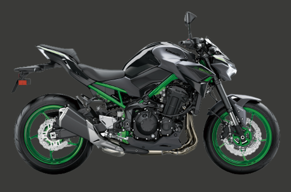 2023 Kawasaki Z900 green colour side view.
